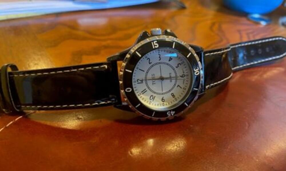 Unisex Toss Quartz Watch , Black Case and Rotating Bezel